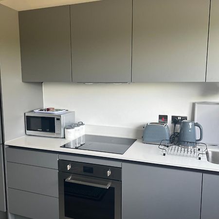 Luxurious Short Stay Flat In Milton Keynes Eksteriør bilde