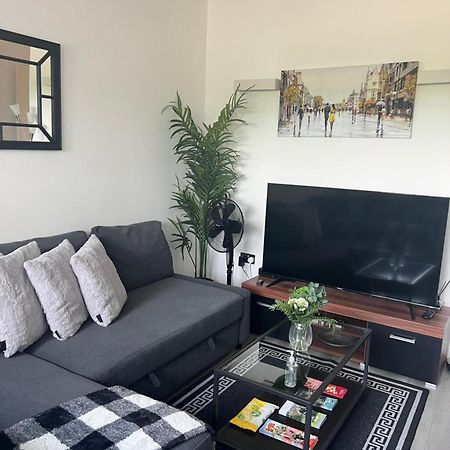 Luxurious Short Stay Flat In Milton Keynes Eksteriør bilde