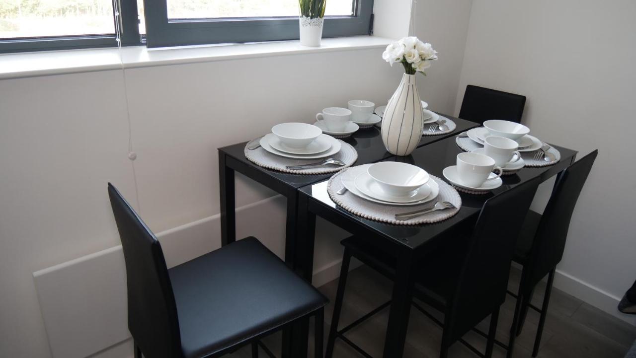 Luxurious Short Stay Flat In Milton Keynes Eksteriør bilde